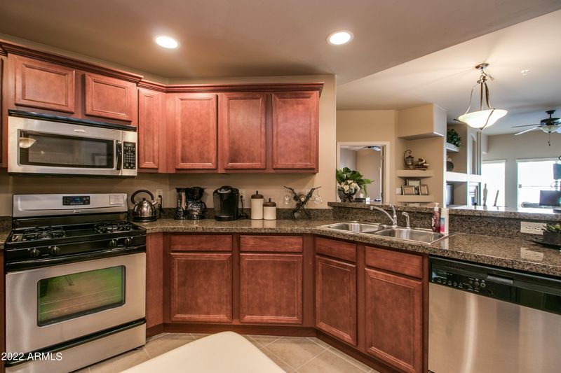 5350 E Deer Valley Dr #2410, Phoenix, AZ 85054