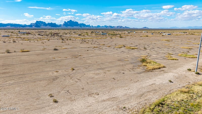 53502 Baseline Rd #167, Tonopah, AZ 85354