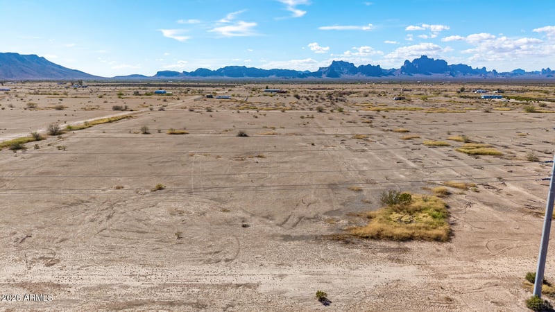 53502 Baseline Rd #167, Tonopah, AZ 85354