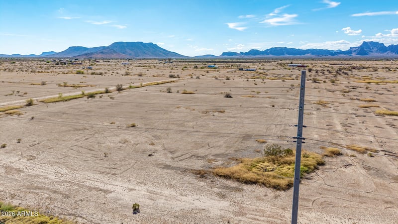 53502 Baseline Rd #167, Tonopah, AZ 85354