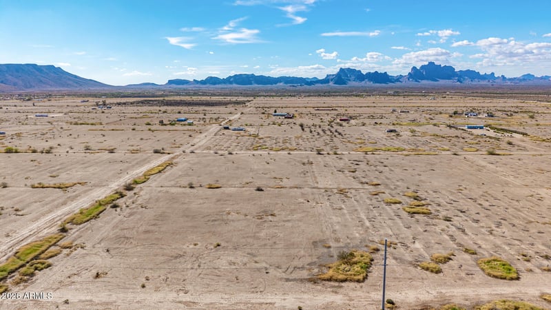 53502 Baseline Rd #167, Tonopah, AZ 85354