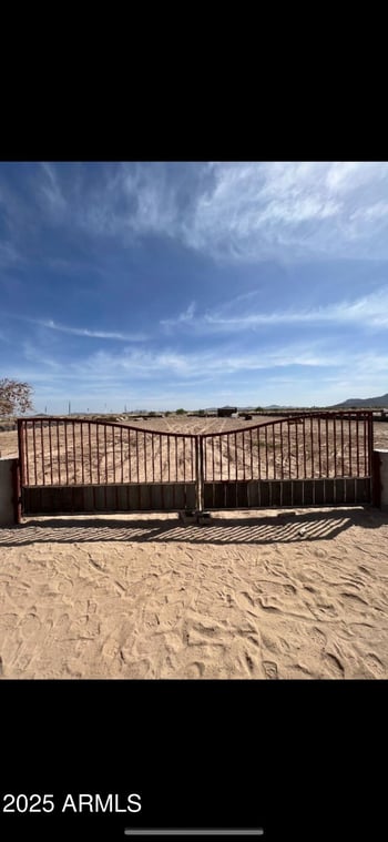 53506 Baseline Rd #169, Tonopah, AZ 85354