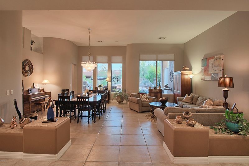 5351 E Poston Dr, Phoenix, AZ 85054