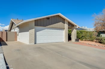 5352 Port Au Prince Ln, Glendale, AZ 85306