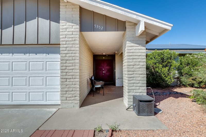 5352 Port Au Prince Ln, Glendale, AZ 85306