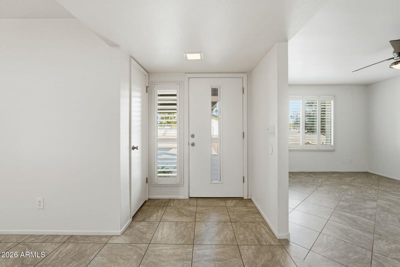 5352 Country Club Way, Tempe, AZ 85283