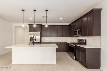5353 Manzanita Dr, Glendale, AZ 85302
