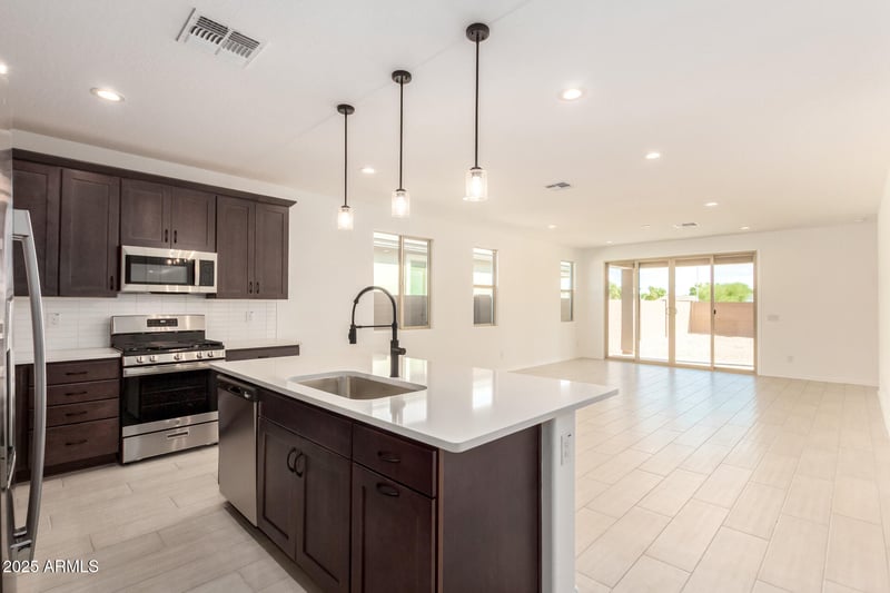 5353 Manzanita Dr, Glendale, AZ 85302