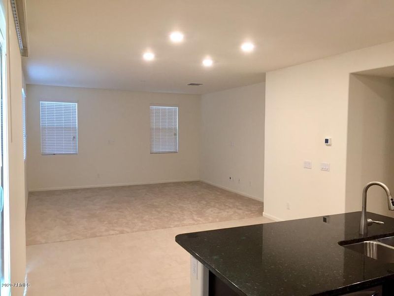 5357 W Desert Hollow Dr, Phoenix, AZ 85083
