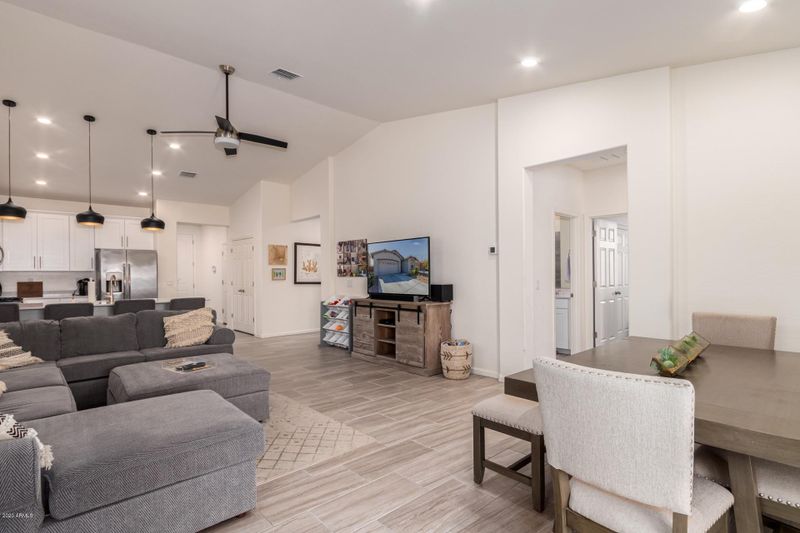 5359 W Hackamore Dr, Phoenix, AZ 85083
