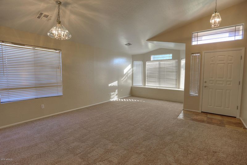 536 E Cantebria Dr, Gilbert, AZ 85296