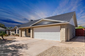 536 Winthrop Cir, Mesa, AZ 85213