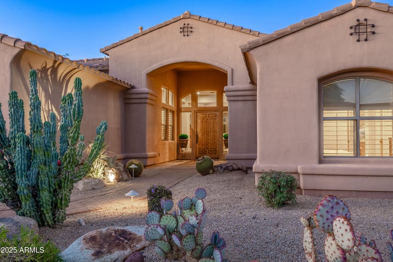 5362 Herrera Dr, Phoenix, AZ 85054