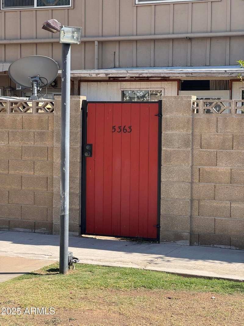 5363 Black Canyon Hw, Phoenix, AZ 85015