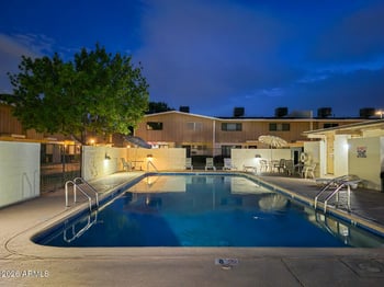 5365 Black Cyn Hw, Phoenix, AZ 85015