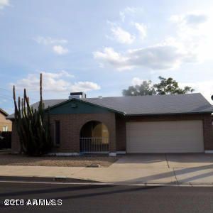 537 E Behrend Dr, Phoenix, AZ 85024
