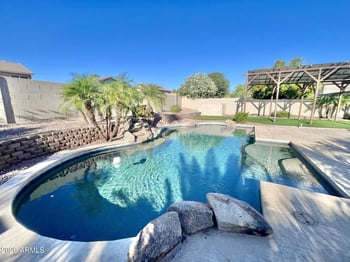 537 Lakeview Dr, San Tan Valley, AZ 85143