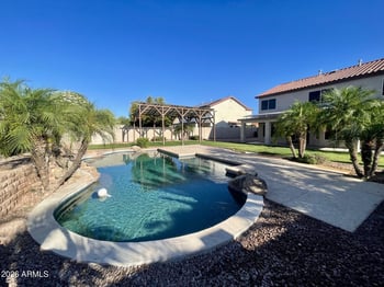 537 Lakeview Dr, San Tan Valley, AZ 85143