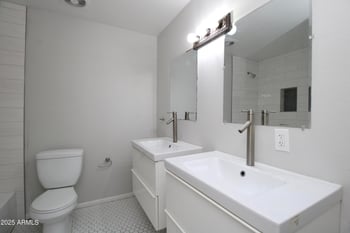 537 Laguna Dr, Tempe, AZ 85282