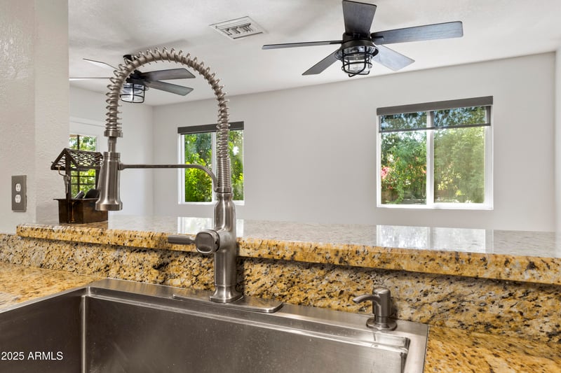 537 Posada Ave, Mesa, AZ 85210