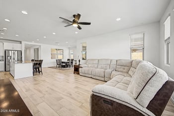 537 S Pheasant Dr, Gilbert, AZ 85296