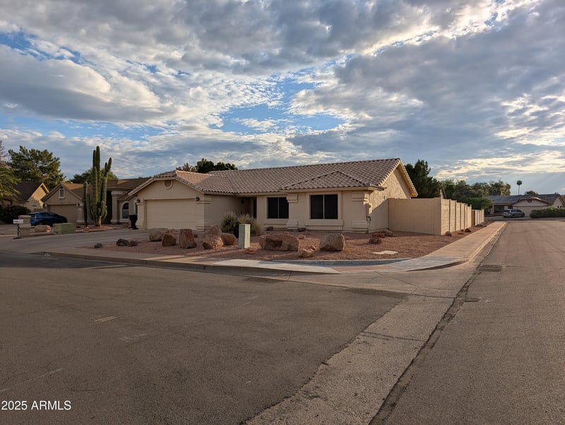537 Terripin Cir, Mesa, AZ 85208