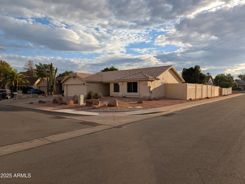 537 Terripin Cir, Mesa, AZ 85208