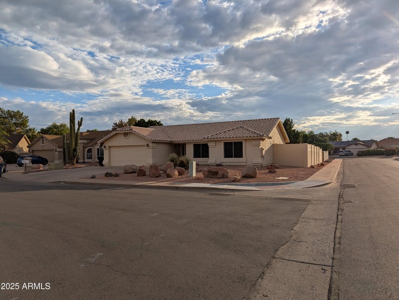 537 Terripin Cir, Mesa, AZ 85208
