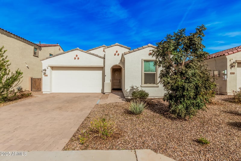 5370 Country Garden Ln, Laveen, AZ 85339