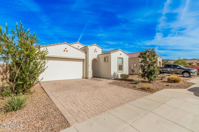 5370 Country Garden Ln, Laveen, AZ 85339