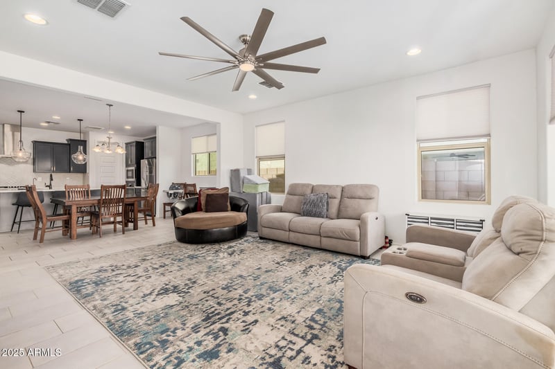 5370 Country Garden Ln, Laveen, AZ 85339