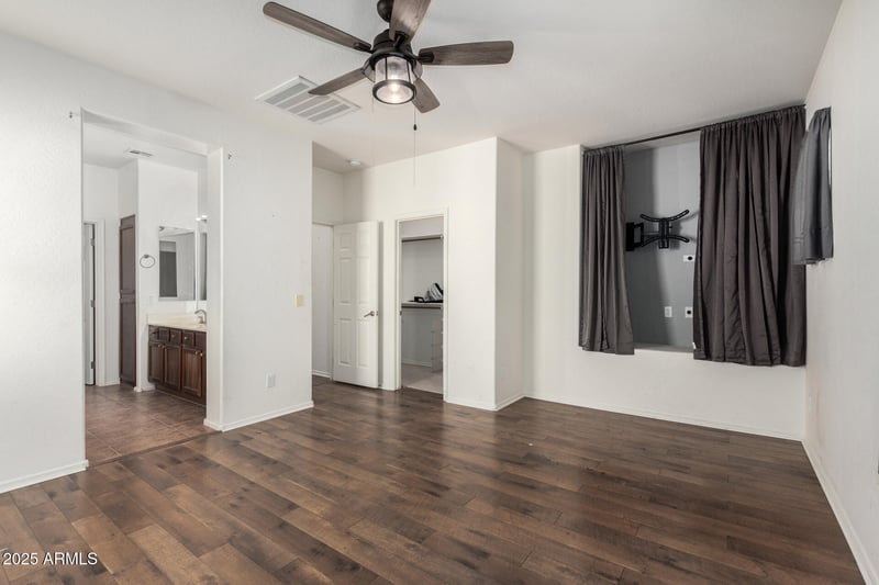 5374 Chisum Trl, Phoenix, AZ 85083