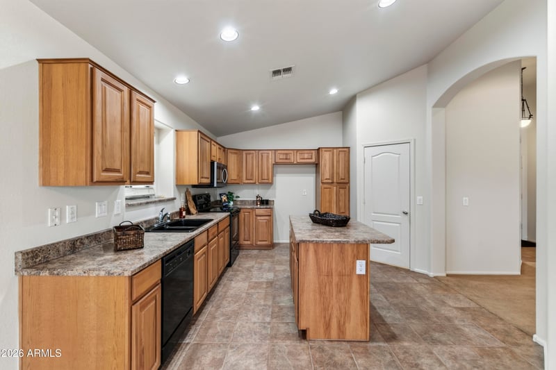 5374 N Ormondo Way, Litchfield Park, AZ 85340
