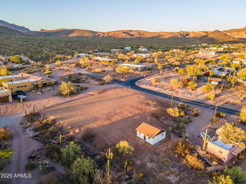 5374 Wolverine Pass Rd #-, Apache Junction, AZ 85119