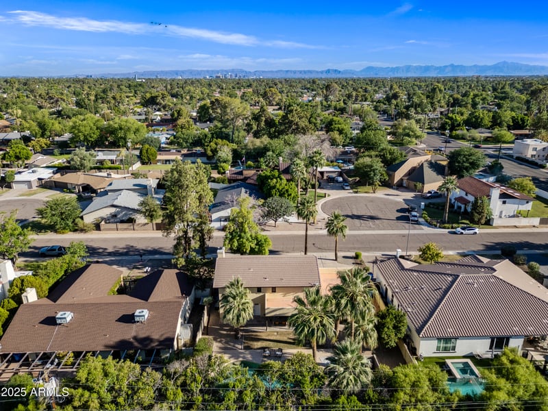 538 Las Palmaritas Dr, Phoenix, AZ 85021