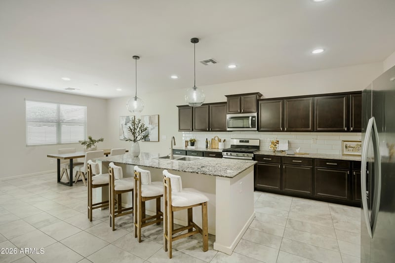 538 W Tallula Trl, San Tan Valley, AZ 85140