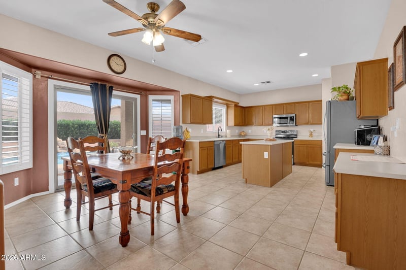 5382 W Kaler Cir, Glendale, AZ 85301