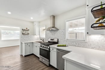 539 1st St, Mesa, AZ 85201