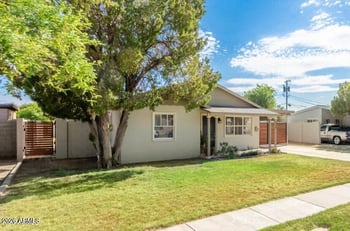 539 W 1st St, Mesa, AZ 85201