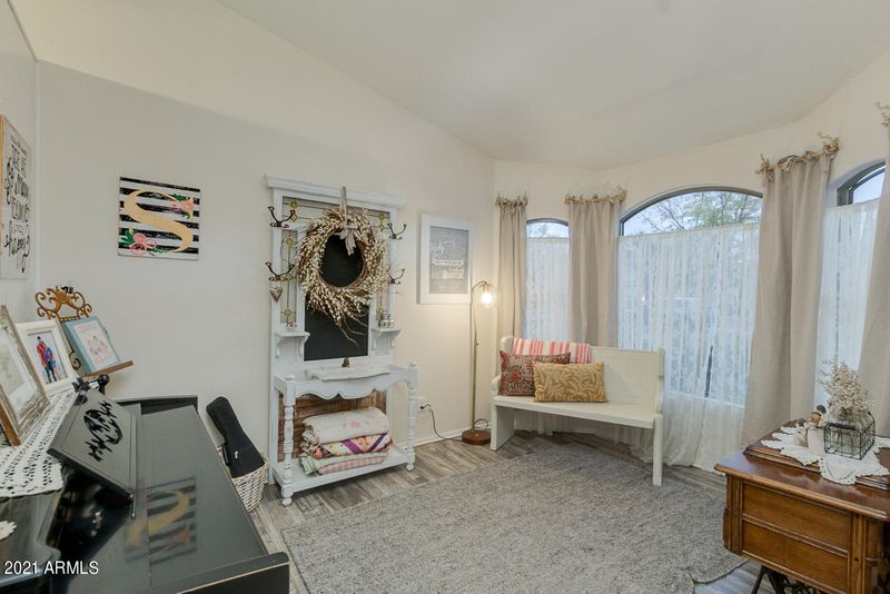 540 E Sherri Dr, Gilbert, AZ 85296