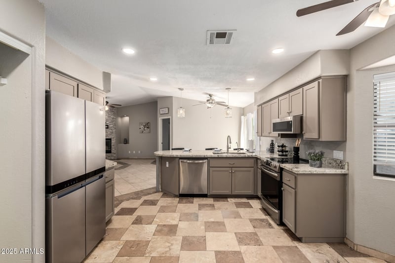 540 Stardust Ln, Apache Junction, AZ 85120