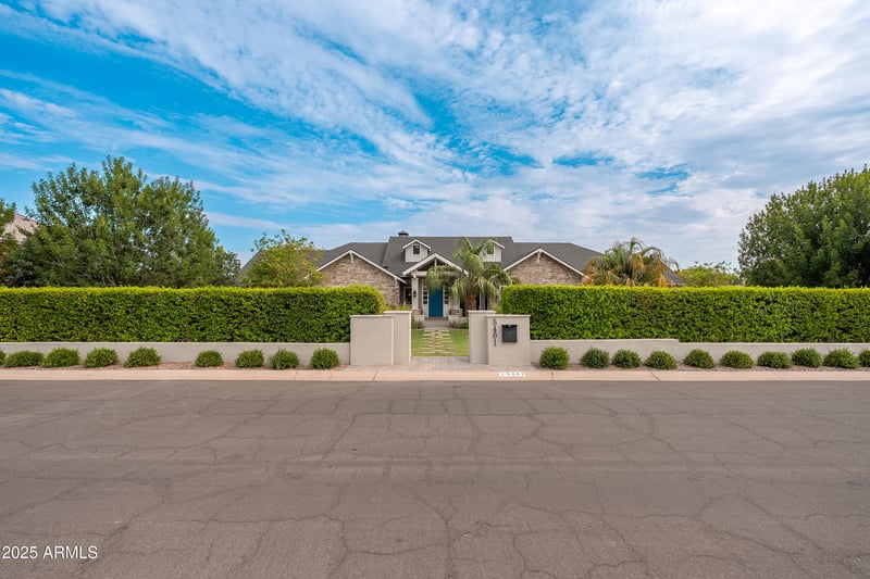 5401 Calle Del Medio --, Phoenix, AZ 85018