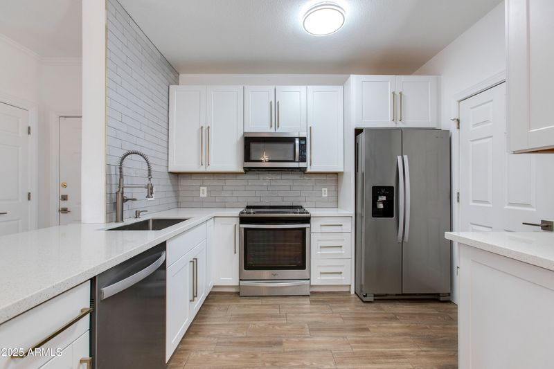 5401 E Van Buren St #1004, Phoenix, AZ 85008