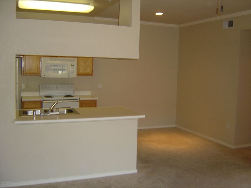 5401 E Van Buren St #1030, Phoenix, AZ 85008