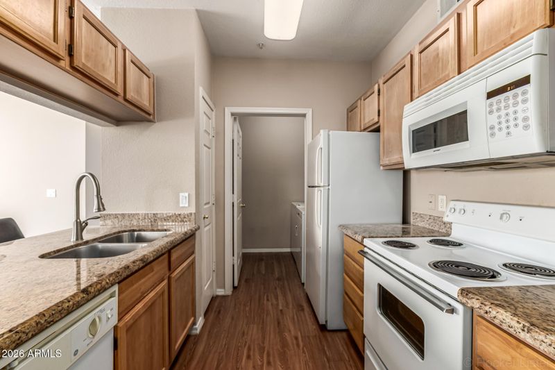 5401 E Van Buren St #2032, Phoenix, AZ 85008