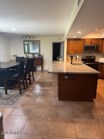 5401 Paradise Ln, Glendale, AZ 85306