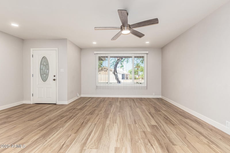 5401 Siesta Ln, Tempe, AZ 85283