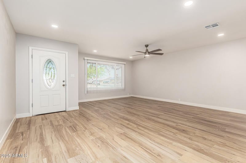 5401 Siesta Ln, Tempe, AZ 85283