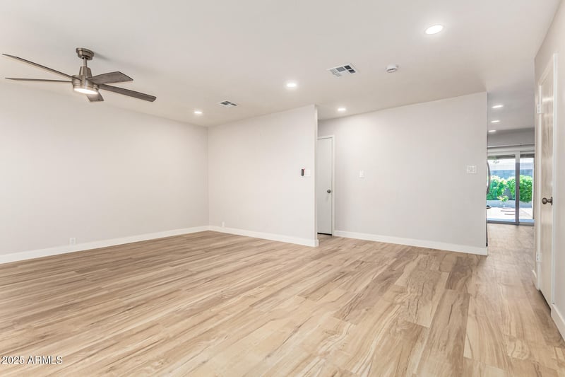 5401 Siesta Ln, Tempe, AZ 85283
