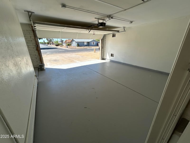 5402 Country Gables Dr, Glendale, AZ 85306
